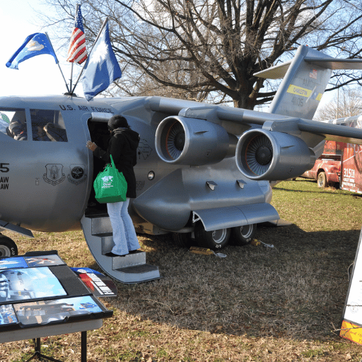 In what ways does the Mini C-17’s design deviate as compared to the C-17 Globemaster III?